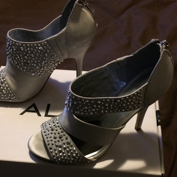 Aldo Silver studded heels - Picture 4 of 4